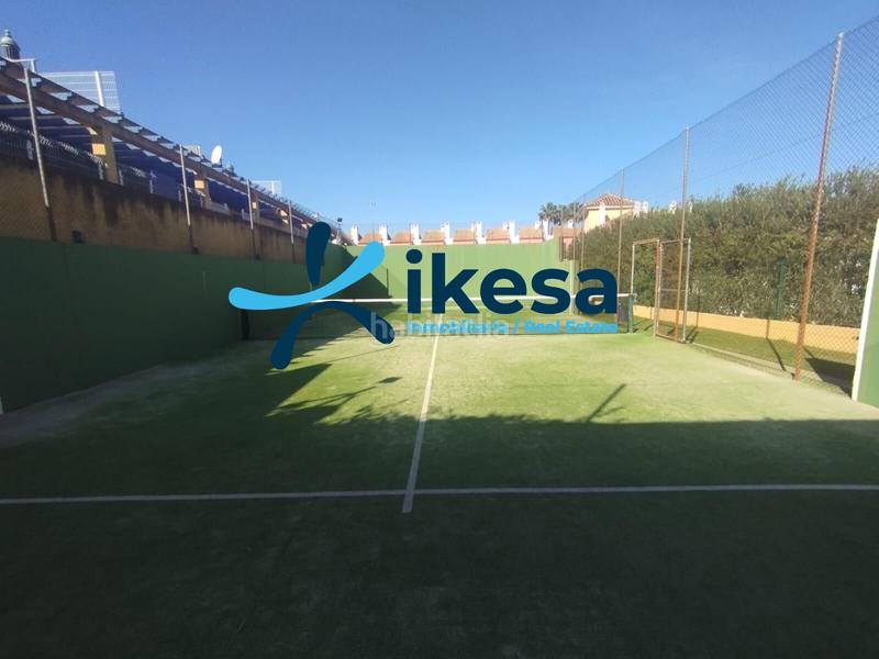 Foto c7978c20-6637-4705-bbd9-34a96ce07890. Etagenwohnung mit parking pool in Islantilla golf Islantilla