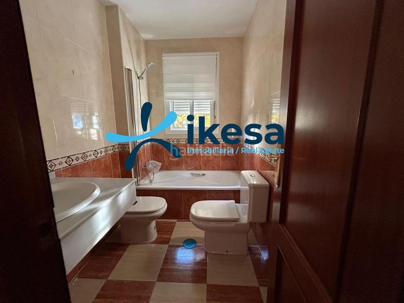 Foto e45b3ed8-bac5-44d4-82c4-a03283f89759. Etagenwohnung mit parking pool in Islantilla golf Islantilla