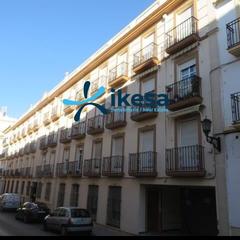 Parking coche en Centro. Venta de plaza de garaje, ronda.