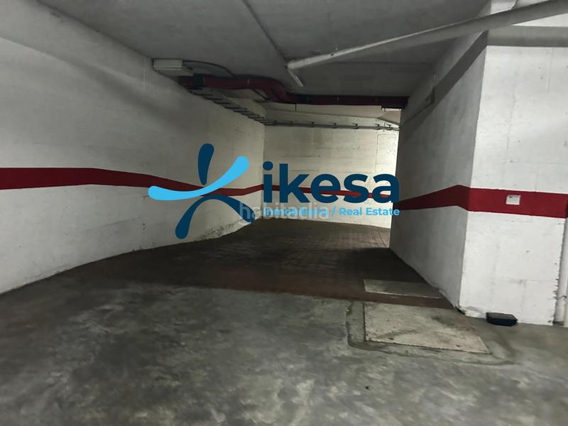 Foto c0ddf421-17c7-4230-a1c4-1edff6704a2f. Parking coche venta de plaza de garaje , málaga. en Torremolinos