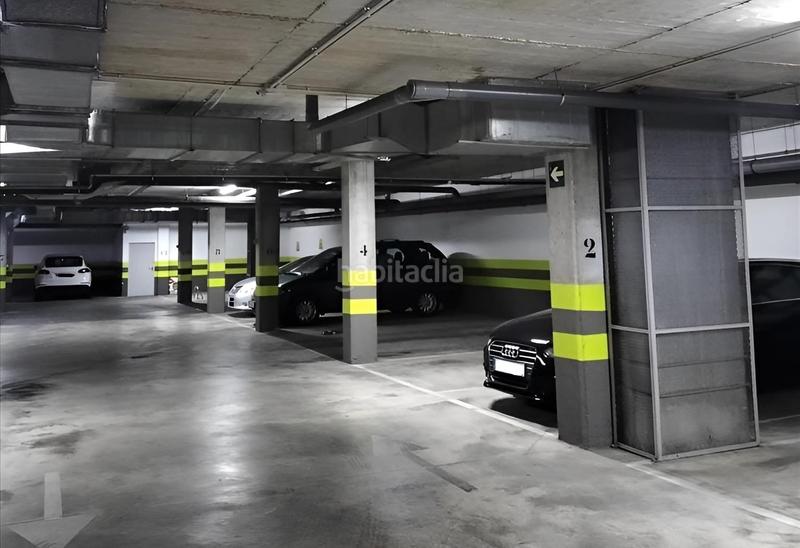 Foto c0d56898-0638-46c0-91db-f59a3183ad70. Bureau avec parking dans El Plantinar - Avda. La Paz - El Juncal Sevilla