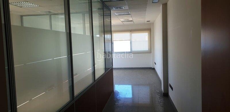 Foto 9fcdeb06-8b4a-4898-a209-92a92d5c082d. Ufficio in El Plantinar - Avda. La Paz - El Juncal Sevilla