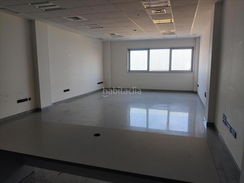 Foto 1ae0cd9d-10e0-4684-a961-aa7afd94cc78. Bureau dans El Plantinar - Avda. La Paz - El Juncal Sevilla