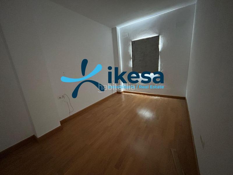 Foto 3209405d-5a1a-4929-88d1-0b036e7d18a5. Casa adossada a Corteconcepción