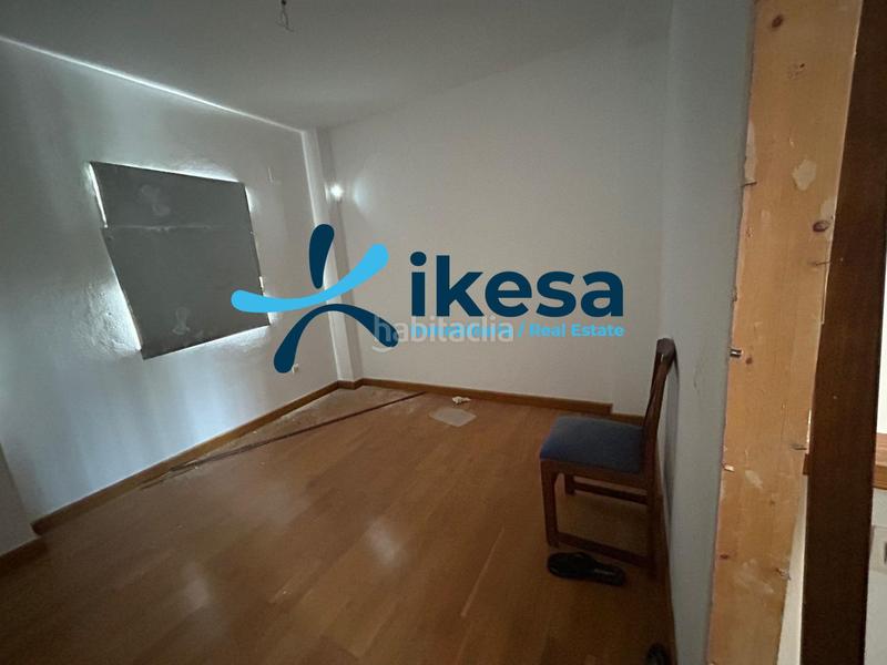 Foto 8ebe093a-f5d8-421e-8ead-8e60a76f1925. Casa adossada a Corteconcepción