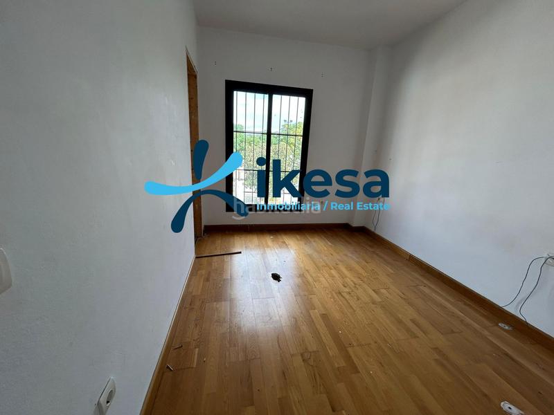 Foto e11e41f9-0d71-4e32-8901-d0dd120b64e8. Casa adossada a Corteconcepción