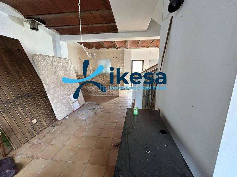 Foto e3886219-eccd-4292-8081-2a91a48606f5. Casa adossada a Corteconcepción