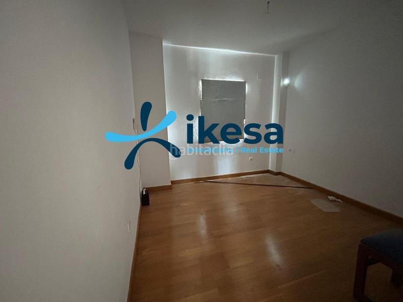 Foto f8d8dcef-f1b5-4707-9771-76d4389705cb. Casa adossada a Corteconcepción