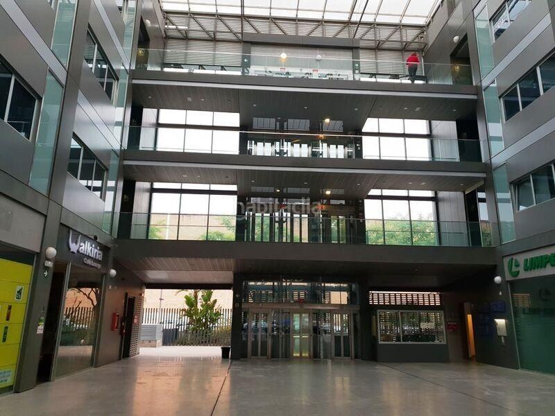 Foto f31b61fc-5780-44f9-bdb4-dc25154beae3. Büro in El Plantinar - Avda. La Paz - El Juncal Sevilla