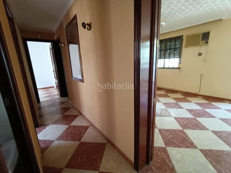 Foto 0c14b419-ed03-47e4-9d4b-070593a42fc0. Etagenwohnung in Parque Alcosa Sevilla