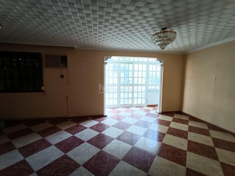 Foto c9ebfde2-5565-4d65-84f1-75fe3a39b387. Etagenwohnung in Parque Alcosa Sevilla