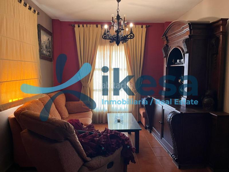 Foto 7d492df8-516b-4ed8-8ab5-abfde7669ab2. Casa adossada amb aparcament a Morón de la Frontera