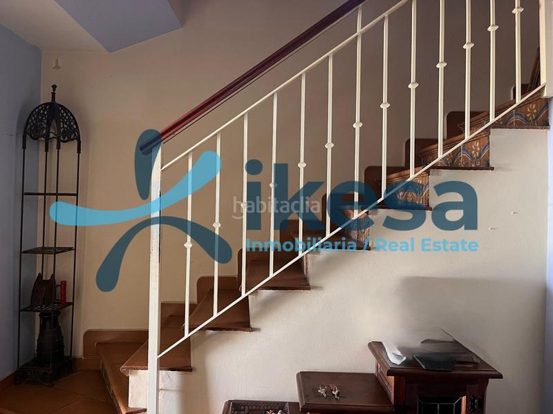 Foto d47a8f85-c7fd-4753-83d3-3dda58b5479e. Casa adossada amb aparcament a Morón de la Frontera