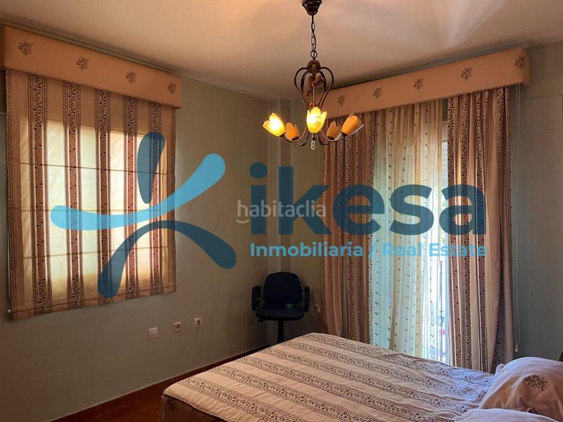 Foto e4dadcb2-60de-49a5-b1fe-e179da122458. Casa adossada amb aparcament a Morón de la Frontera