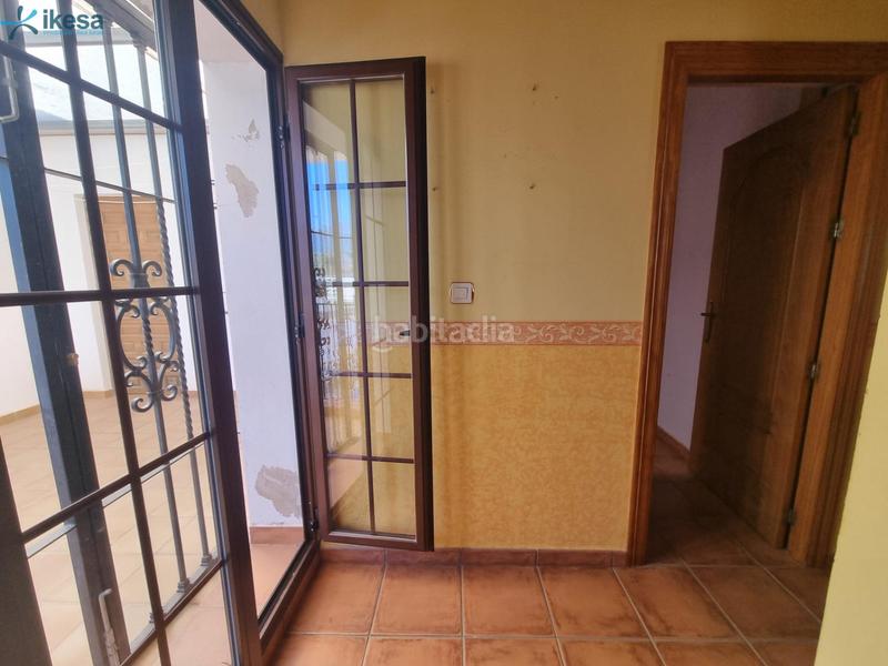 Foto 8d725179-8456-49a2-9554-e46c20cb5f5b. Casa adossada amb piscina a Los Tablones - La Garnatilla Motril