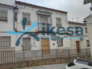 Maison jumelée à Baena. Venta de adosado en baena córdoba