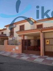 Maison jumelée à Victoria (La). Venta de adosado en la victoria, córdoba. venta en cesión de rem