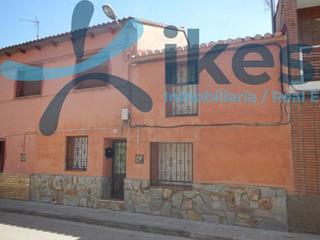 Maison jumelée à Alfajarín. Venta de casa adosada en alfajarin, zaragoza. venta en cesión de