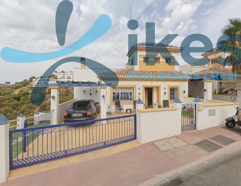 Foto bafa5b8a-3e6e-4ec4-a587-863691e28b00. Casa amb piscina a Calahonda Mijas