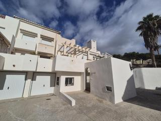 Casa adosada en Monte los Almendros - El Pargo - Costa Aguilera. Se vende adosado en la localidad de salobreña