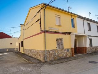 Casa en Santa Cristina de la Polvorosa. Venta de casa adosada en santa cristina de la polvorosa zamora.