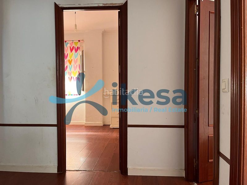 Foto 02049dee-54a2-4805-b50d-de1c9d9de614. Piso  en venta vpo , con terraza en Salesianos Utrera