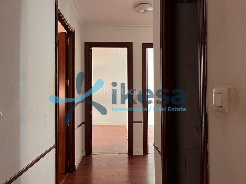 Foto c4bc2681-b73a-4413-9b2d-122ee83d6333. Piso  en venta vpo , con terraza en Salesianos Utrera