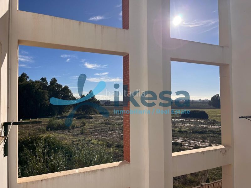 Foto d39f3a01-2c19-4748-b2e1-069d56bf4ab2. Piso  en venta vpo , con terraza en Salesianos Utrera