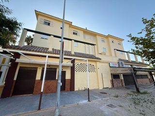 Business premise in La Laguna. Amplio local comercial en chipiona  zona la laguna