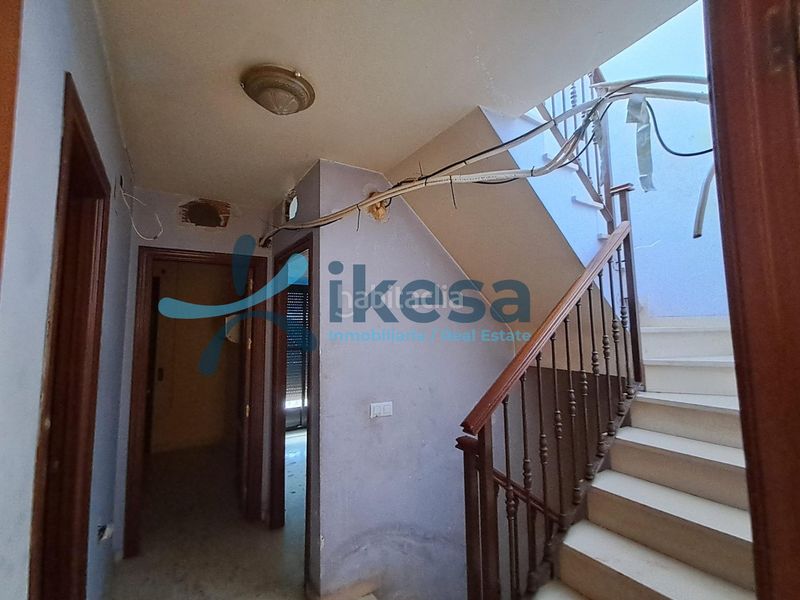 Foto da6413c2-fa43-40fe-917c-24ca15a84b1c. Casa adossada a Puente Genil