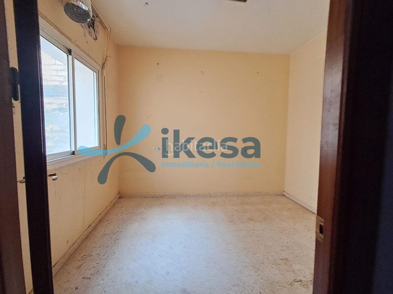 Foto ee7fbb25-b637-4a81-a0c5-029b12cd7f8c. Casa adossada a Puente Genil