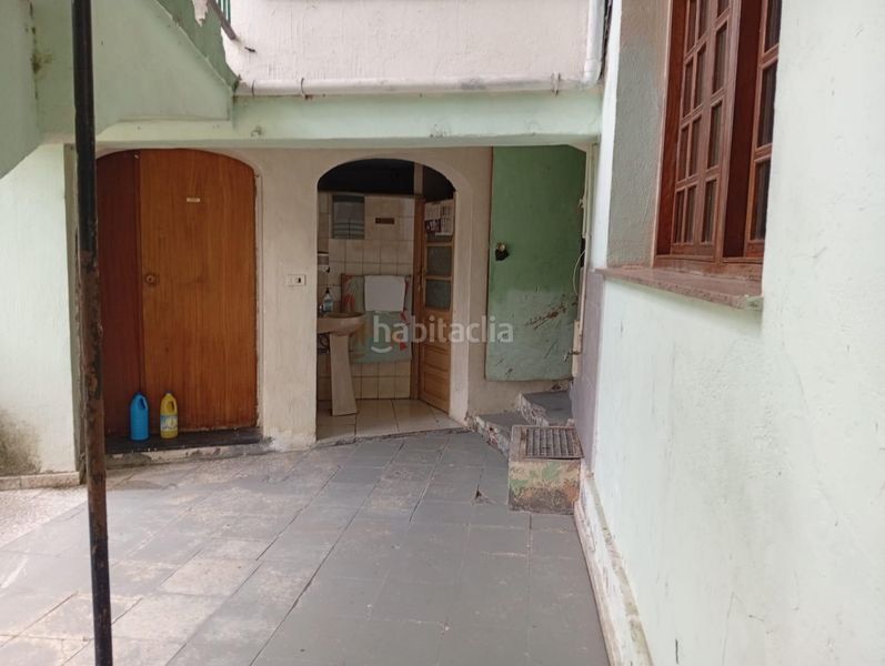 Foto 764907d3-e235-40c9-8dc5-d7abcddb9dd4. Edificio en del progreso 171 hostal en venta en a rua en Rúa (A)