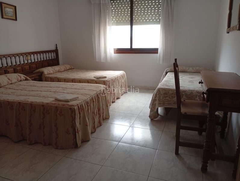 Foto c610b6b1-3857-48c0-b8cf-98786f2c09e3. Edificio en del progreso 171 hostal en venta en a rua en Rúa (A)