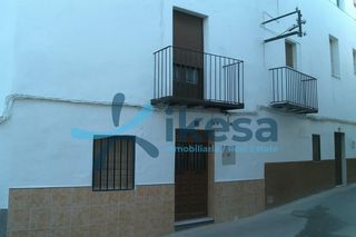 Casa in Quesada. Venta de casa en quesada, jaén.