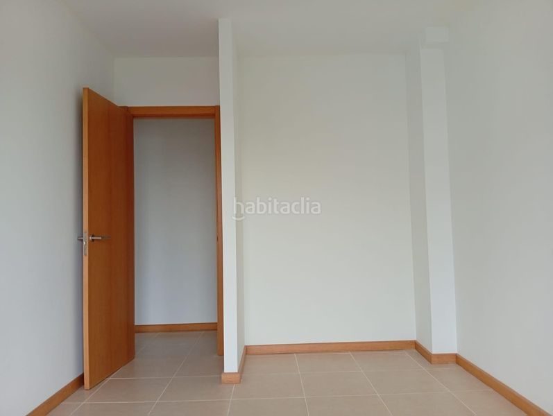Foto 727727a0-caaf-4fc0-bcc3-29b57dcf918b. Piso en vila apartamento en san cosme , a 2500 metros del mar en Barreiros