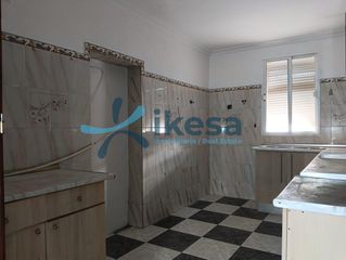 Appartamento in Centro. Vivienda en planta primera para reforma integral en utrera