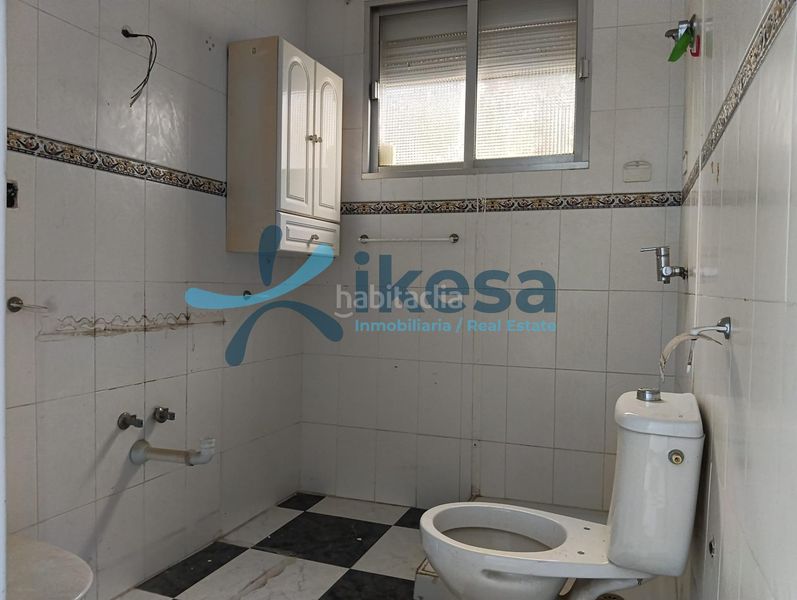Foto a02eee97-41f6-4229-a04d-53f6e501773b. Pis amb aparcament a Centro Utrera