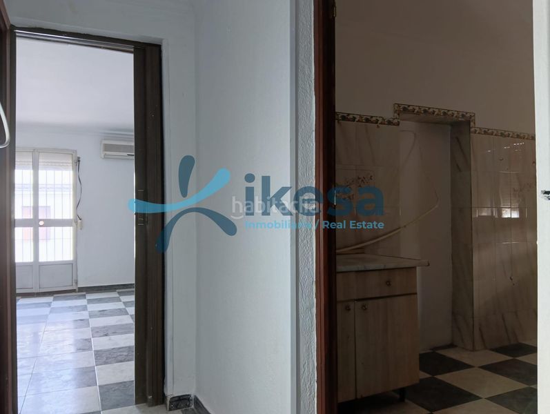 Foto d4b2508b-294e-4565-b642-e16da1882eec. Pis amb aparcament a Centro Utrera