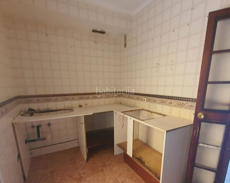 Foto 582354eb-7435-4fb5-8722-d46badc502d5. Casa adossada a Marchena