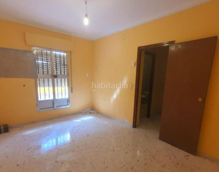 Foto e06ea13b-7106-4287-9cb6-51127e5f910f. Casa adossada a Marchena