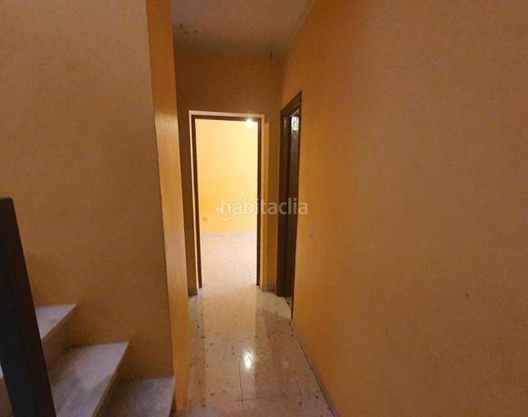 Foto e24fa998-695d-4e93-81b7-dfdcc4a21a3a. Casa adossada a Marchena