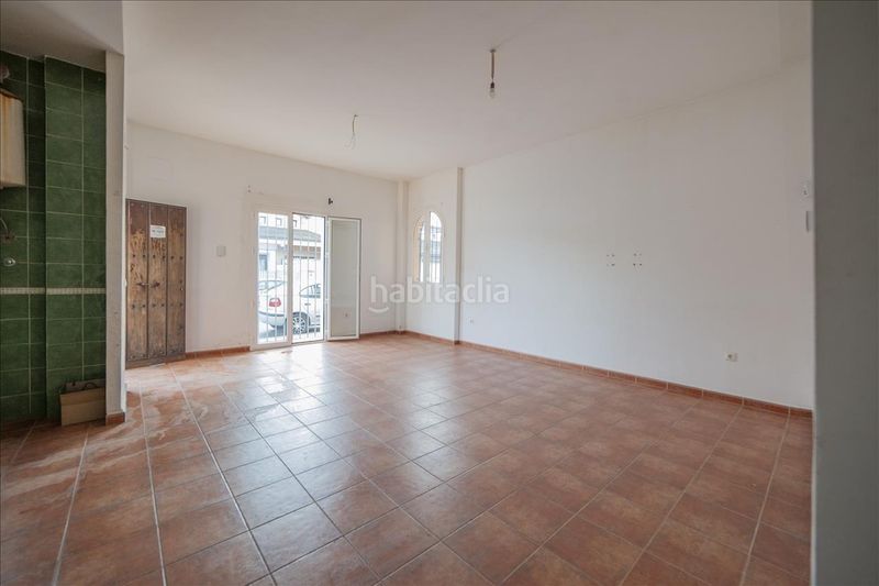 Foto ea4c8f28-e802-4a84-8133-0a2d1e3e8b75. Pis a calle carmen laffon 3 a Burguillos