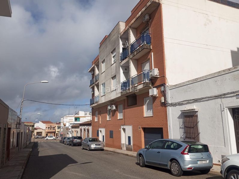 Foto c1c24f2f-a667-4050-8556-752aa4013e58. Pis amb aparcament a Almendralejo