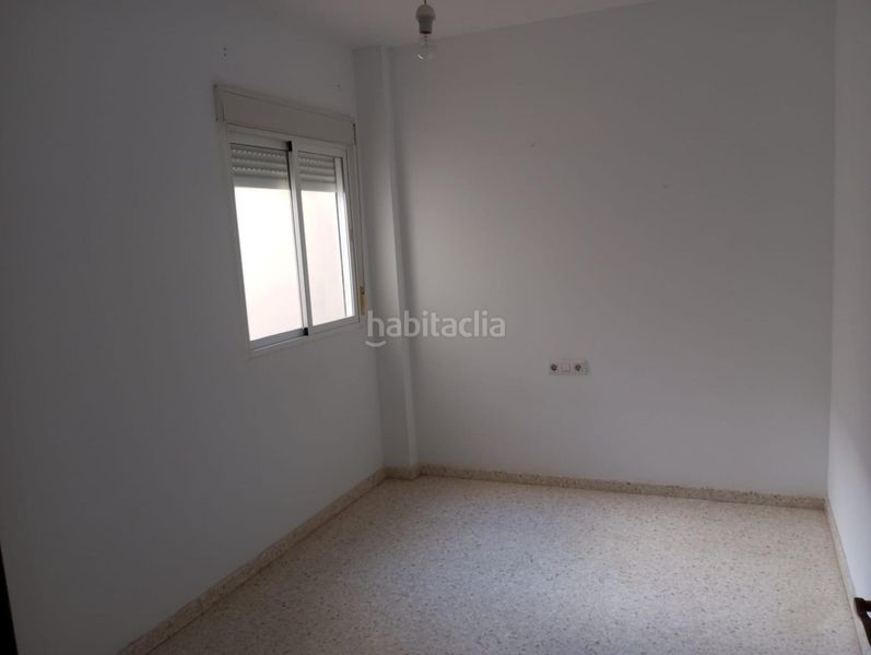 Foto d4fde4a8-5399-4b8a-93f4-c9da7661e9d9. Pis amb aparcament a Almendralejo