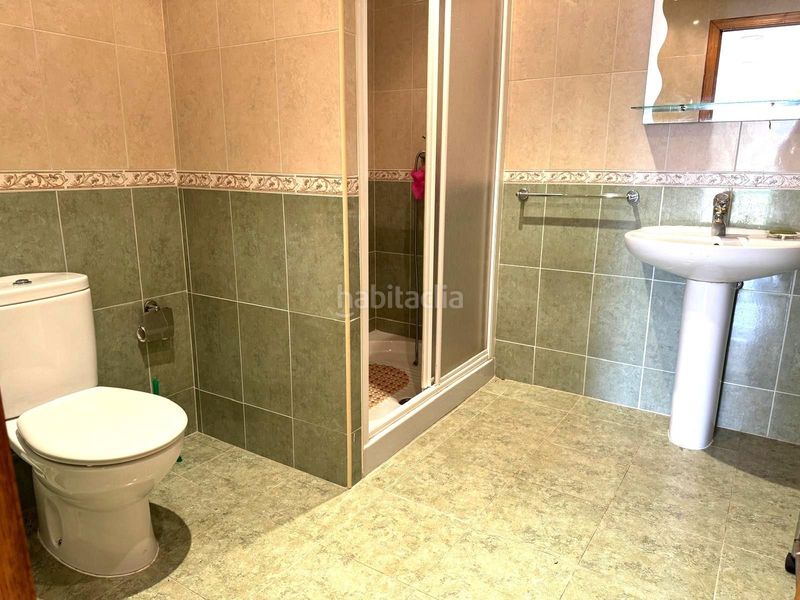 Foto ea39b6cf-e5bd-40d0-b5ce-ed27350a957a. Casa adossada amb aparcament a Verín