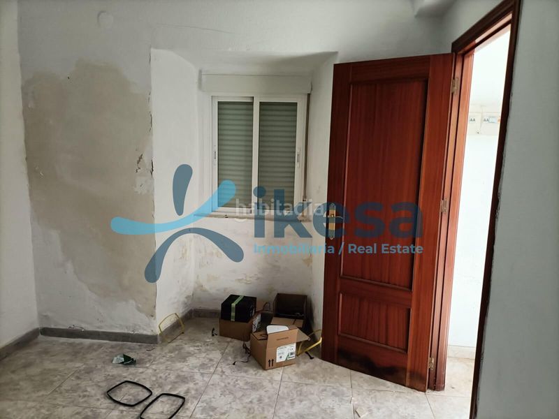 Foto 3329639f-6376-4af1-a0e0-235bac220944. Casa adosada en caño 3 a reformar vivienda . córdoba en Valenzuela