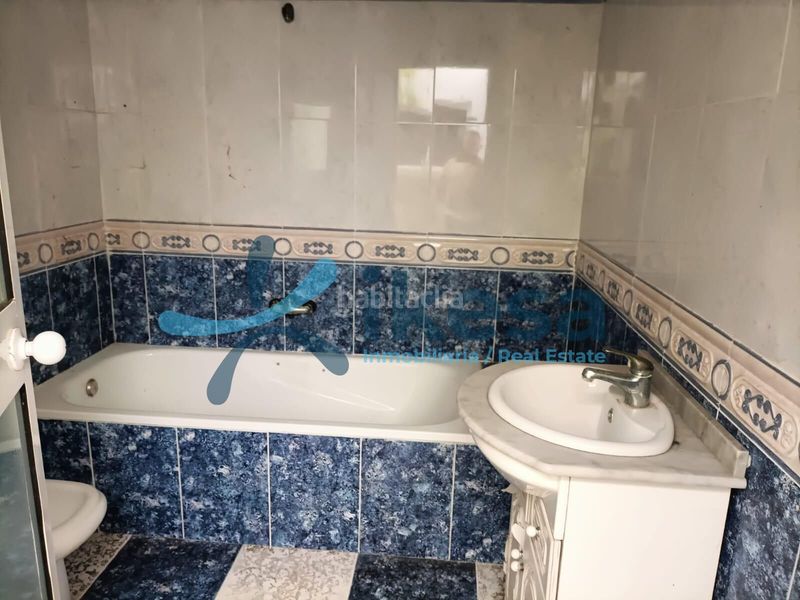 Foto 95d5e4dc-6d2d-41d0-95e6-758e3325ee7d. Casa adosada en caño 3 a reformar vivienda . córdoba en Valenzuela