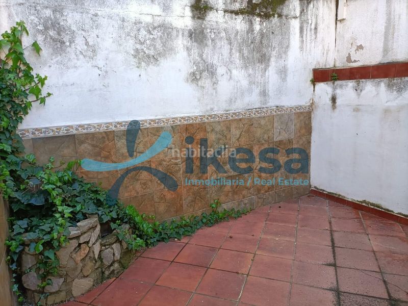 Foto f21aaa6a-9421-4bb7-97aa-e345e0634755. Casa adosada en caño 3 a reformar vivienda . córdoba en Valenzuela