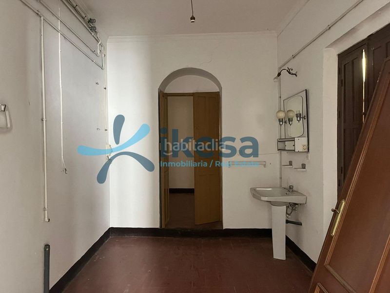 Foto 0ce4be24-6ce5-43d6-a21f-d02389f5b6fa. Casa adossada a Coronil (El)