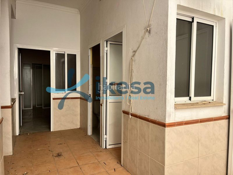 Foto 15d7d0ad-1bb6-4e0e-9e66-7b338fbf2664. Casa adossada a Coronil (El)